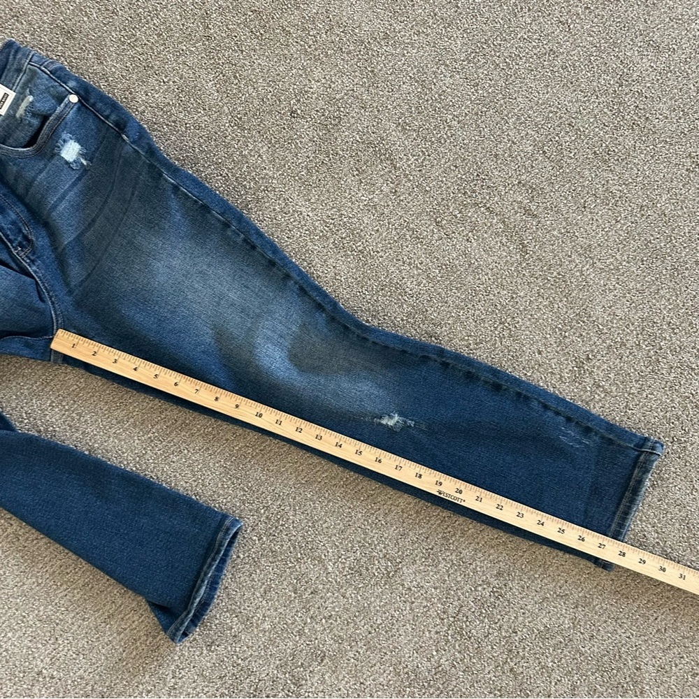 NWT Judy Blue Hi-Rise‎ Rainbow Embroidery Cropped Straight Leg Jean 5/27 - Picture 9 of 9